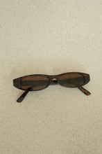 Load image into Gallery viewer, Retro Babe
