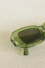 Load image into Gallery viewer, Kush
