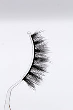 Load image into Gallery viewer, Linda
