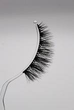 Load image into Gallery viewer, Betty
