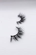 Load image into Gallery viewer, Romancé
