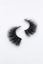 Load image into Gallery viewer, Mariposa
